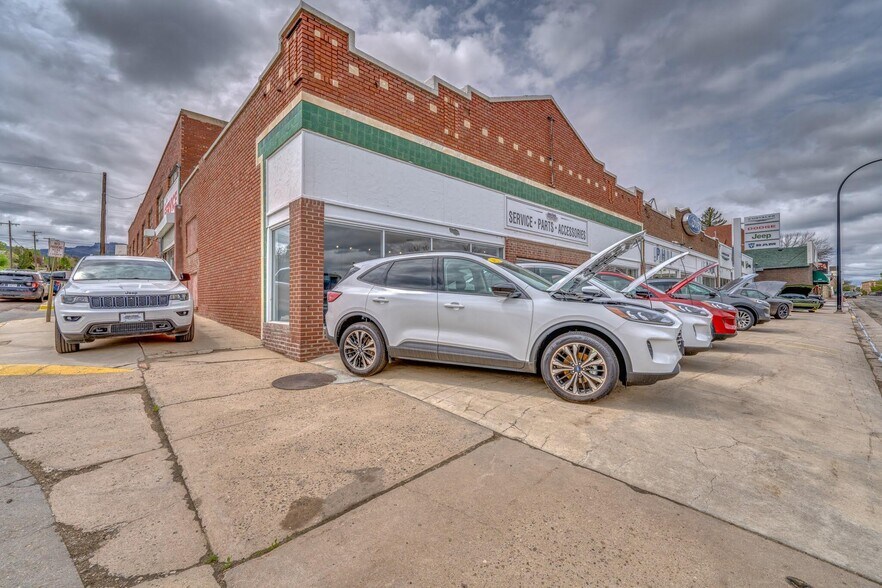 More Photos Of 422-426 E Main St, Trinidad Auto Dealership For Sale
