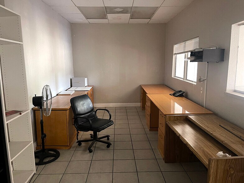 More Photos Of 2011 Beverly Blvd, Los Angeles Medical For Lease