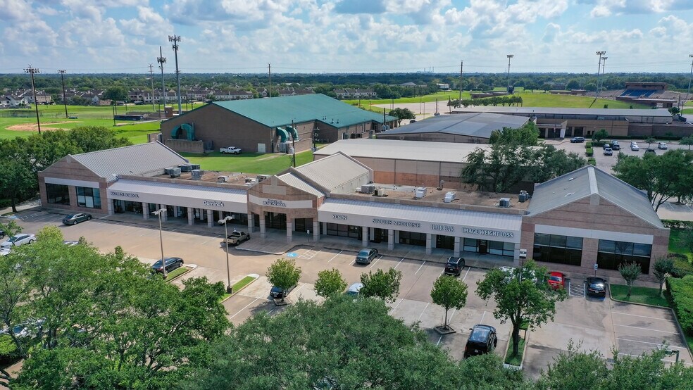 Primary Photo Of 16103 Lexington Blvd, Sugar Land Unknown For Lease