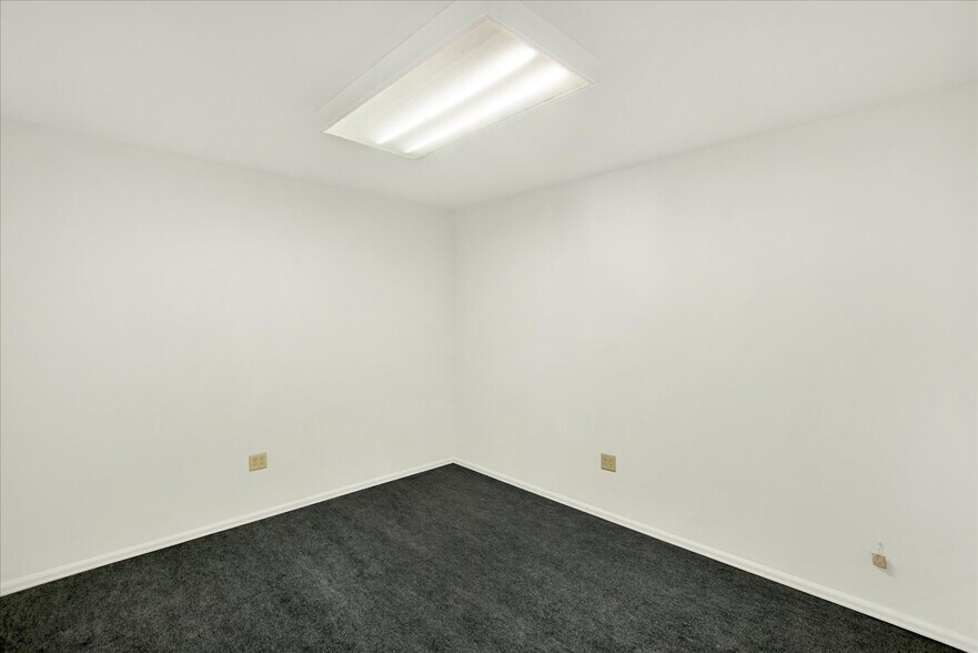 More Photos Of 7905 W 120th Ave, Broomfield Flex For Lease