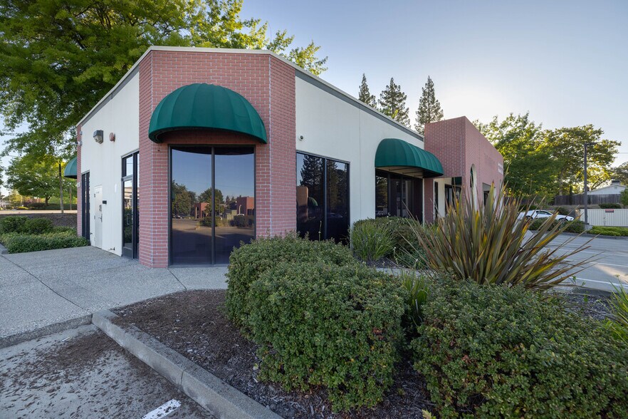 More Photos Of 8203 Sierra College Blvd, Roseville Office For Sale