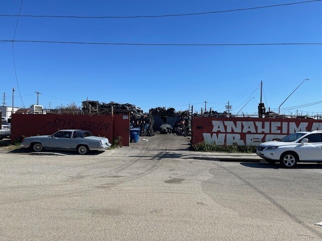 More Photos Of 2211 E Anaheim St, Wilmington Land For Lease
