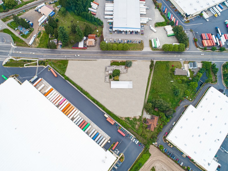 More Photos Of 1124 Valley Ave NW, Puyallup Service For Lease