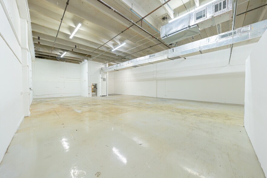 More Photos Of 4095 N 28th Way, Hollywood Warehouse For Lease