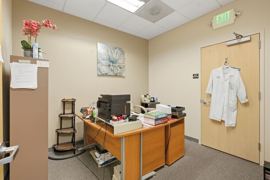More Photos Of 200 Jose Figueres Ave, San Jose Medical For Sale