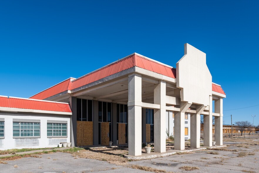 More Photos Of 2915 E Interstate 40, Amarillo Hotel For Sale