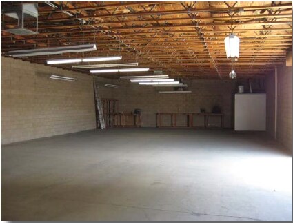 More Photos Of 157 Panama Rd, Bakersfield Warehouse For Sale