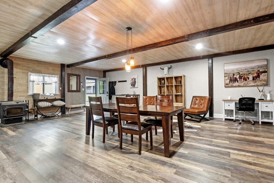 More Photos Of 11155 Hubbard Rd, Kansas City Flex For Sale