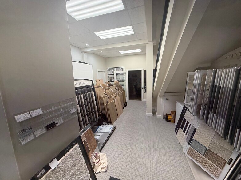 More Photos Of 3373-3375 Mount Diablo Blvd, Lafayette Loft Creative Space For Sale