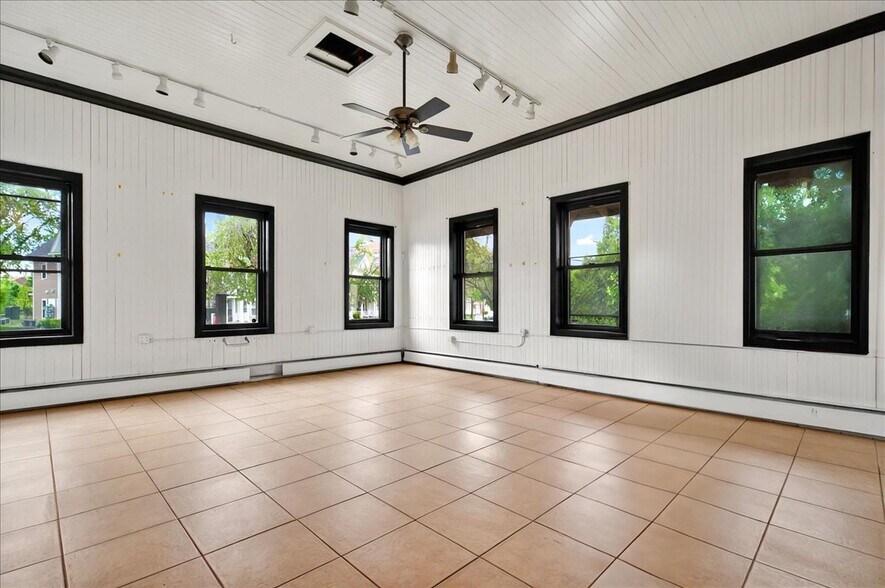 More Photos Of 80 W Circular St, Saratoga Springs Storefront For Lease