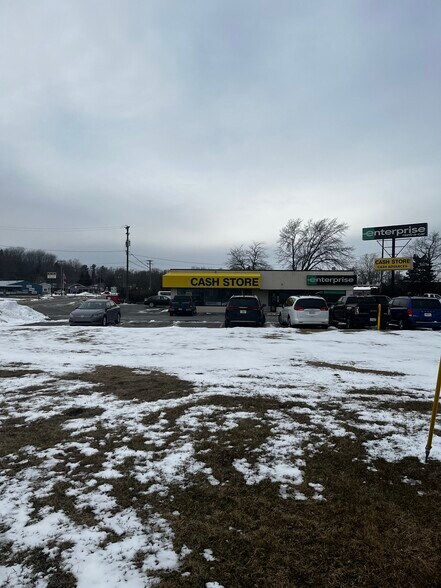 More Photos Of 3857 24th Ave, Fort Gratiot Storefront For Lease