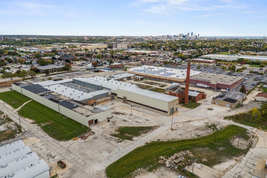 More Photos Of 4700B W Mitchell St, Milwaukee Unknown For Lease