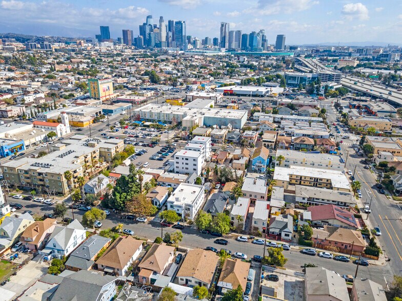 More Photos Of 1934-1936 New England St, Los Angeles Apartments For Sale