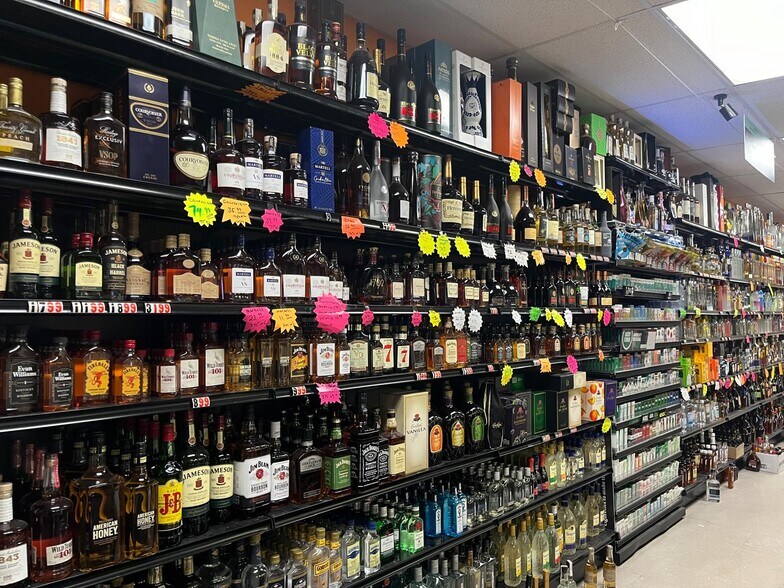 More Photos Of , Saint Louis General Retail For Sale