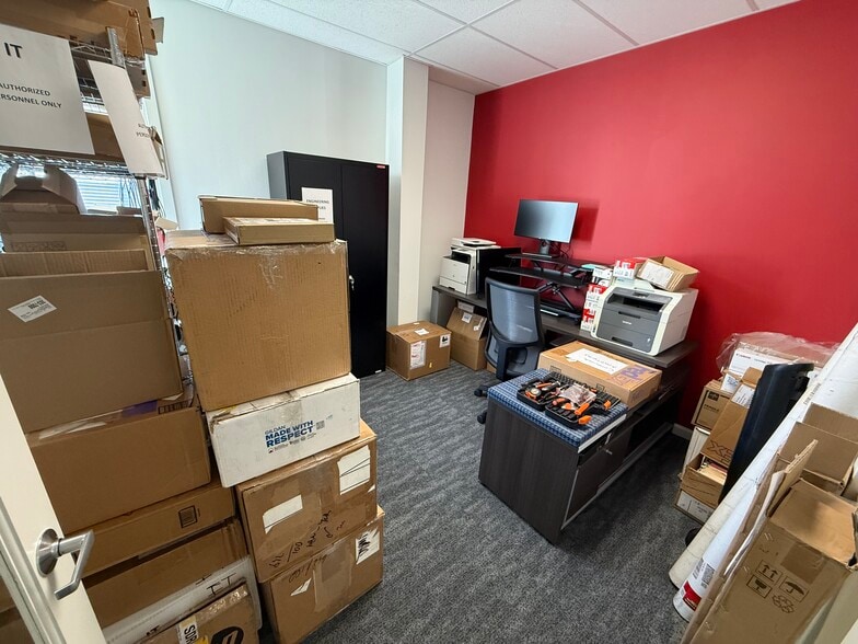 More Photos Of 642 Newtown Yardley Rd, Newtown Office For Lease