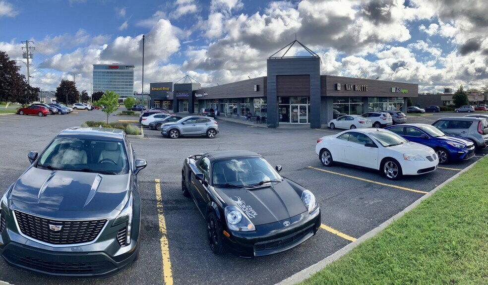 More Photos Of 520 Boul Saint-Joseph, Drummondville Storefront For Lease