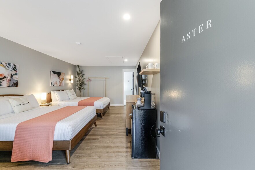 More Photos Of 4102 Soco Rd, Maggie Valley Hotel For Sale