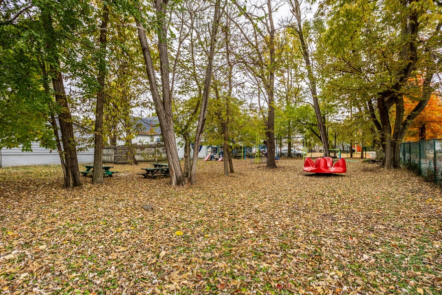 More Photos Of 7507 Michigan Rd, Indianapolis Daycare Center For Sale