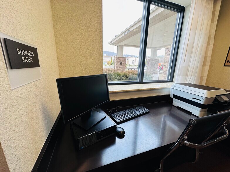 More Photos Of 4450 Rhea County Hwy, Dayton Hotel For Sale