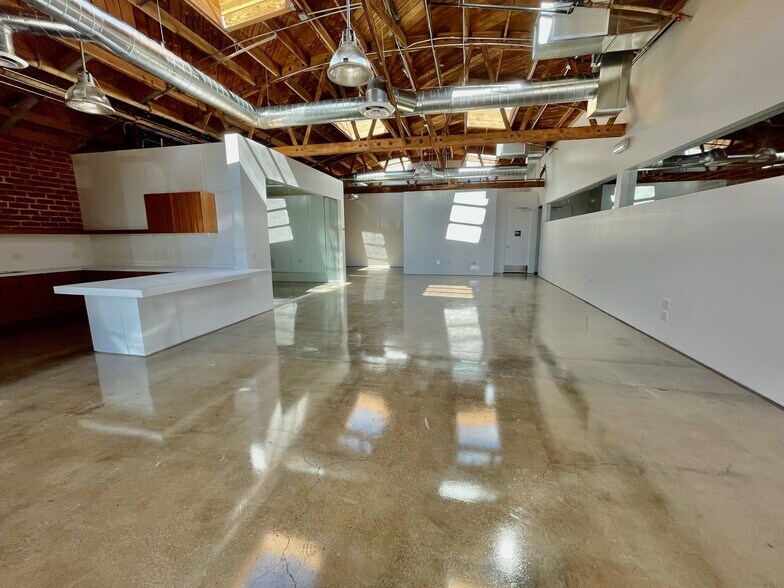 More Photos Of 1745 Berkeley St, Santa Monica Loft Creative Space For Lease