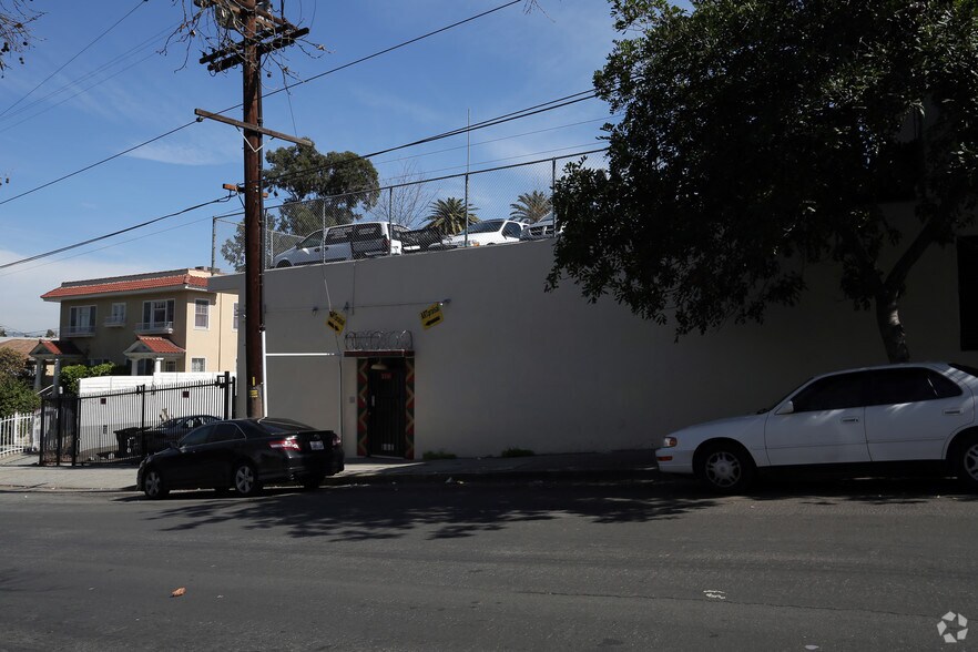 More Photos Of 110 N Bonnie Brae St, Los Angeles Warehouse For Lease