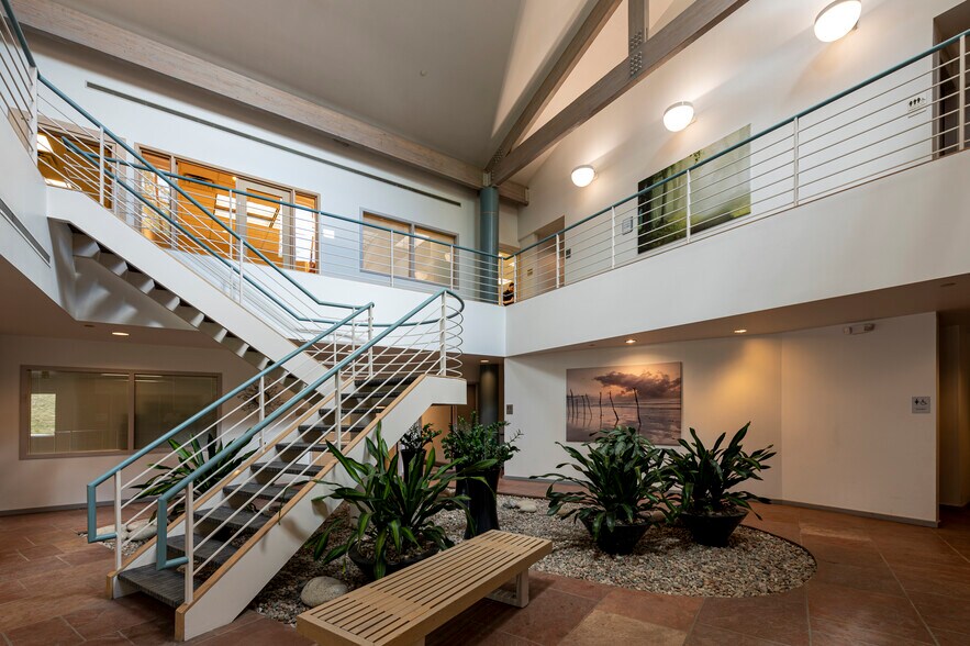 More Photos Of 433 Park Point Dr, Golden Office For Lease