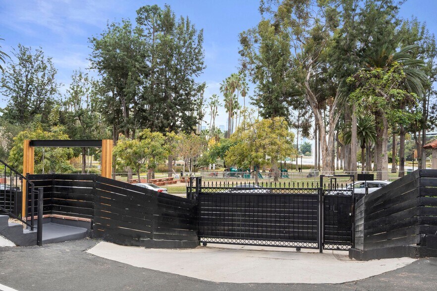 More Photos Of 1717-1725 Park Ave, Los Angeles Apartments For Sale