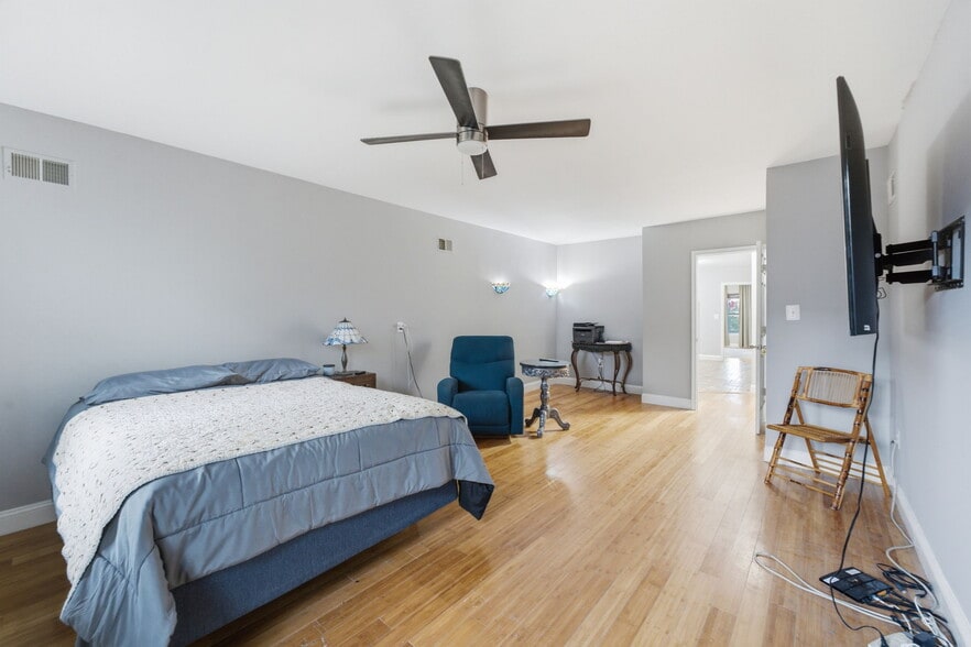 More Photos Of 720 I St SE, Washington Loft Creative Space For Lease