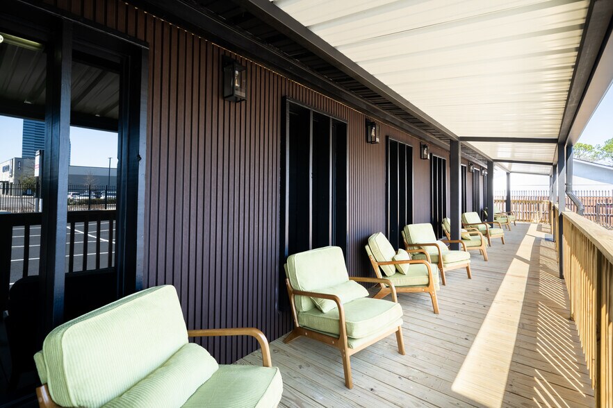 More Photos Of 2534 Walnut Bend Ln, Houston Medical For Sale