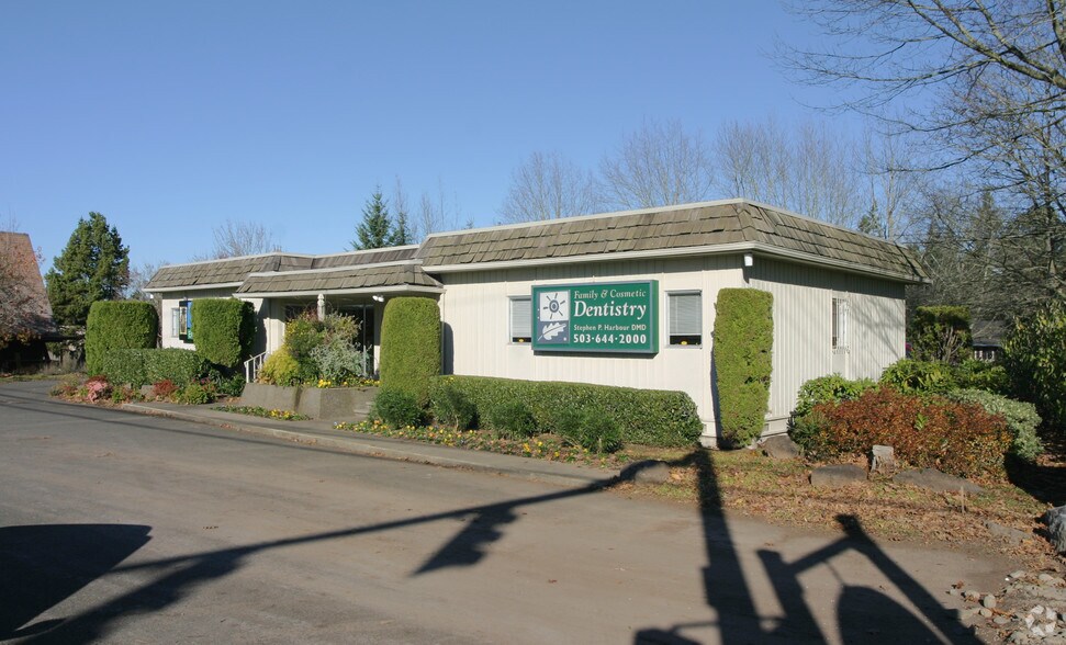 More Photos Of 8900 SW Hall Blvd, Portland Medical For Sale