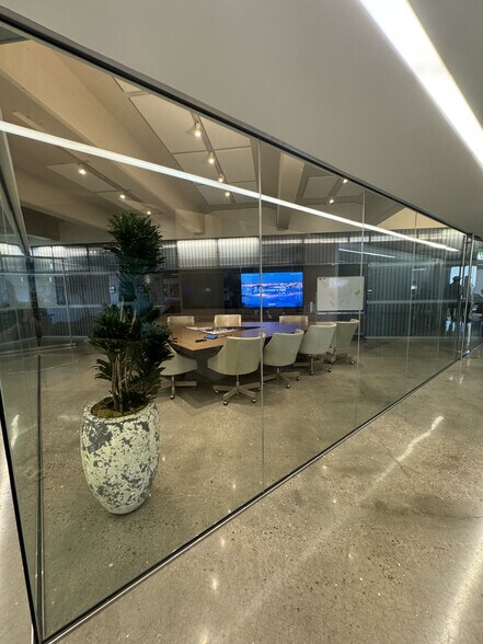 More Photos Of 1101 N Broadway Ave, Oklahoma City Loft Creative Space For Lease