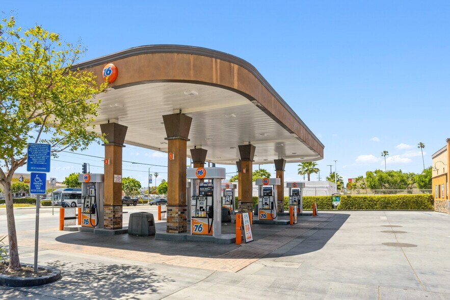 More Photos Of 305 W Anaheim St, Wilmington Service Station For Sale
