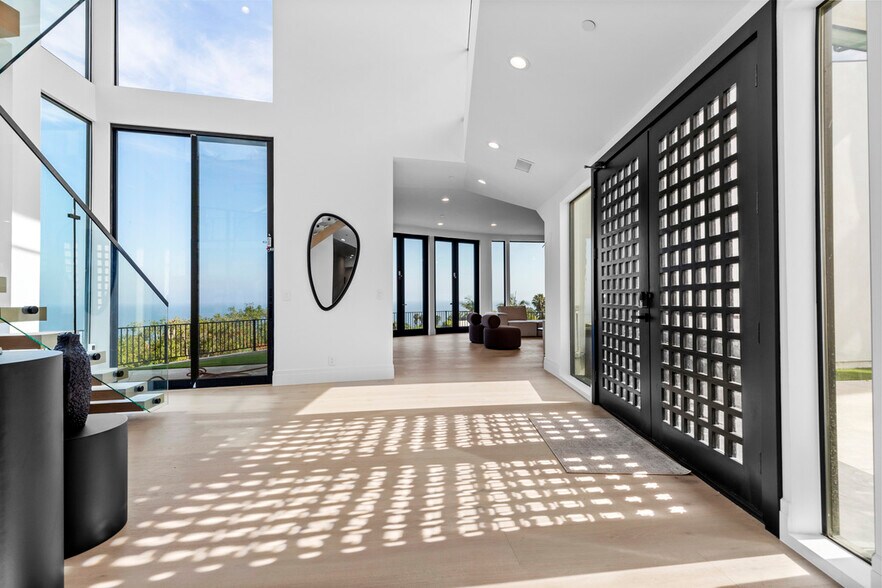 More Photos Of 6380 Meadows Ct, Malibu Rehabilitation Center For Lease