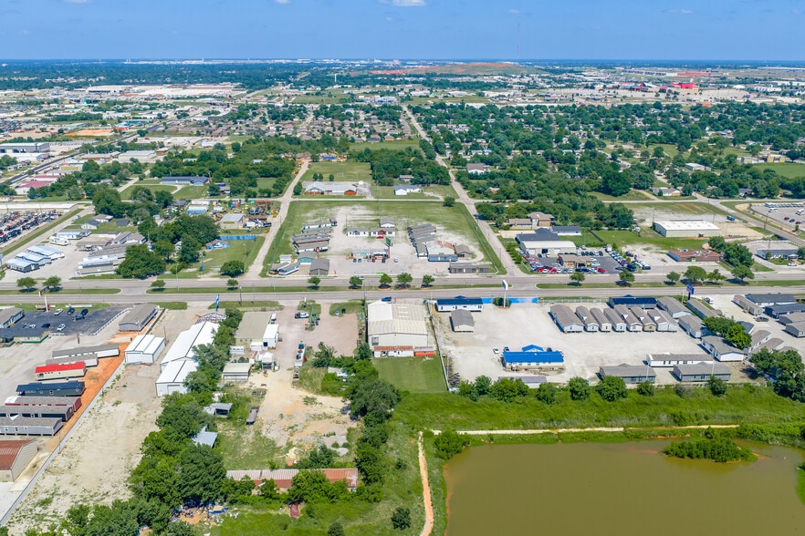 More Photos Of 6209 S Shields Blvd, Oklahoma City Manufacturing For Sale