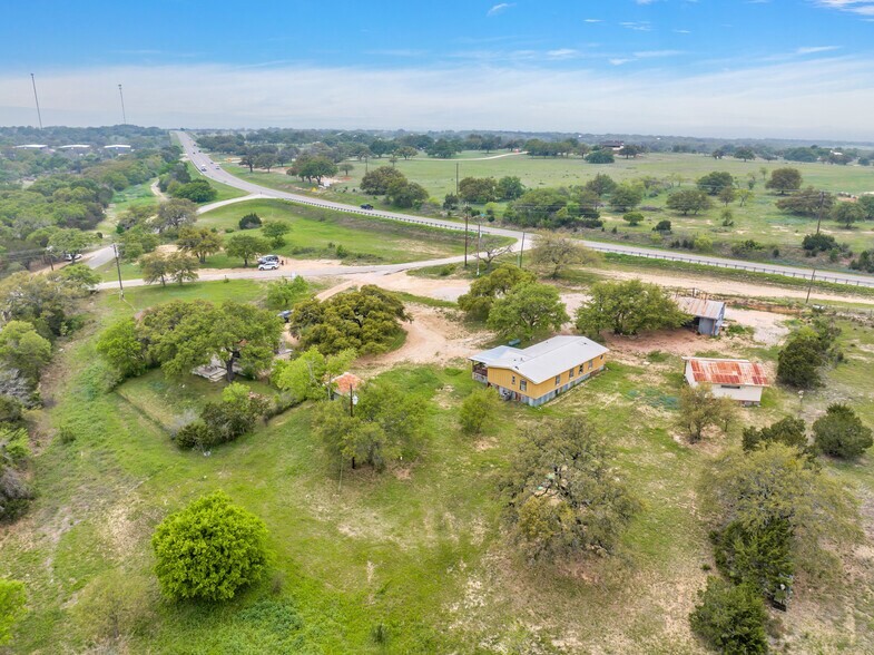 More Photos Of 123 Rocky Rd, Hye Storefront Retail Residential For Sale