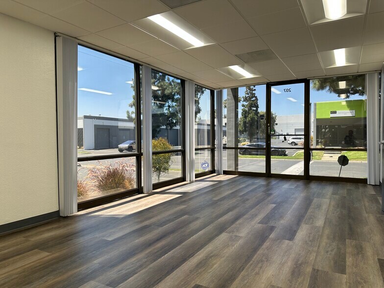 More Photos Of 4010 N Palm St, Fullerton Unknown For Lease