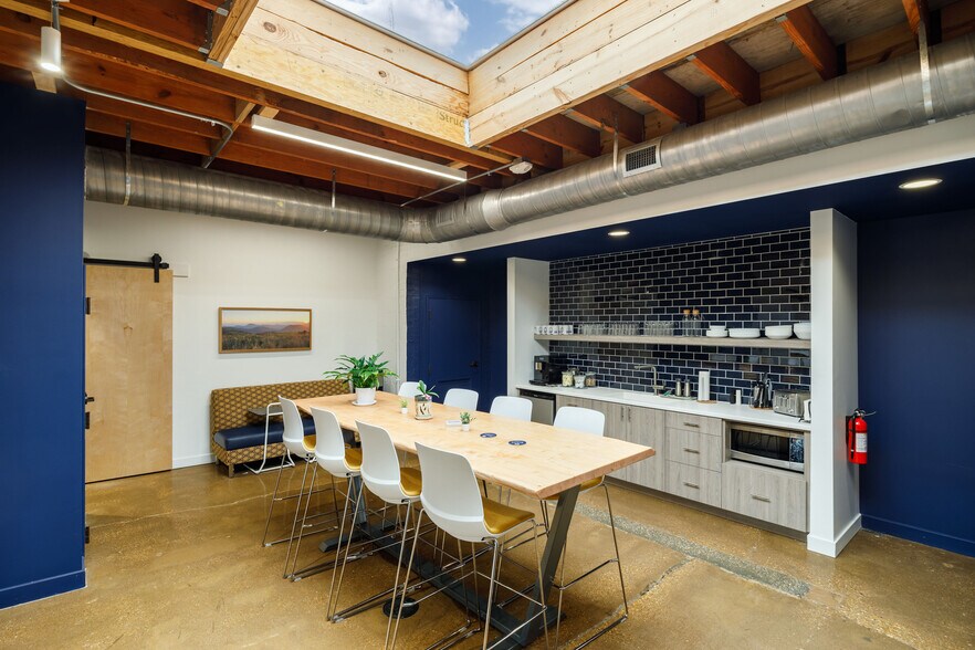 More Photos Of 3117 W Clay St, Richmond Loft Creative Space For Sale