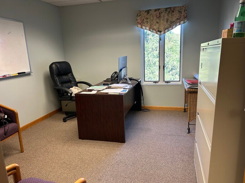 More Photos Of 23 Hubbard Rd, Wilton Medical For Lease