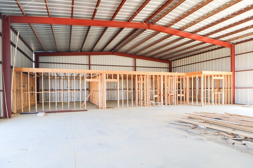 More Photos Of 311 Chicote Rd, Laredo Industrial For Sale