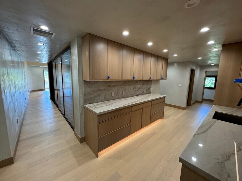 More Photos Of 1476 S Kihei Rd, Kihei Office Residential For Sale