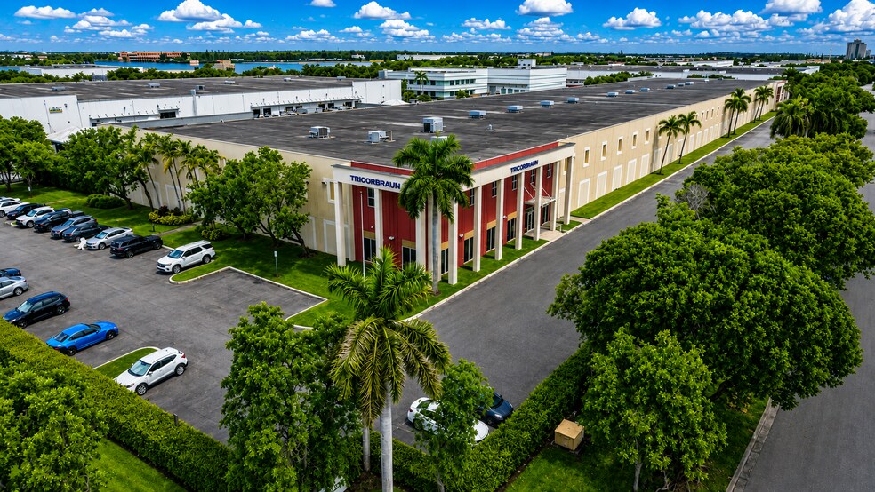 More Photos Of 9330-9340 NW 110th Ave, Miami Warehouse For Lease