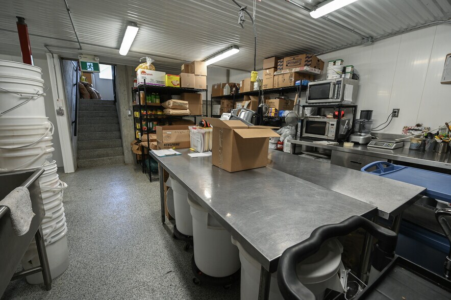 More Photos Of 226 Middle Townline Rd, Harley Storefront Retail Office For Sale