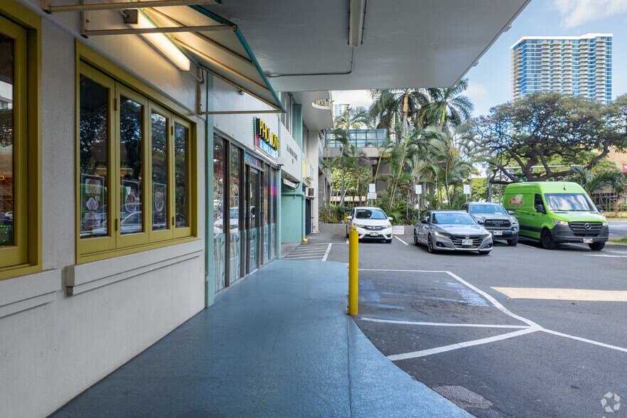 More Photos Of 1617 Kapiolani Blvd, Honolulu Apartments For Sale