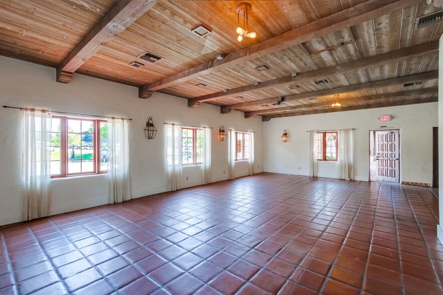 More Photos Of 110 Civic Center Dr, Vista Office For Sale