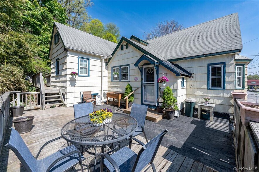 More Photos Of 544 US-6, Mahopac Freestanding For Sale