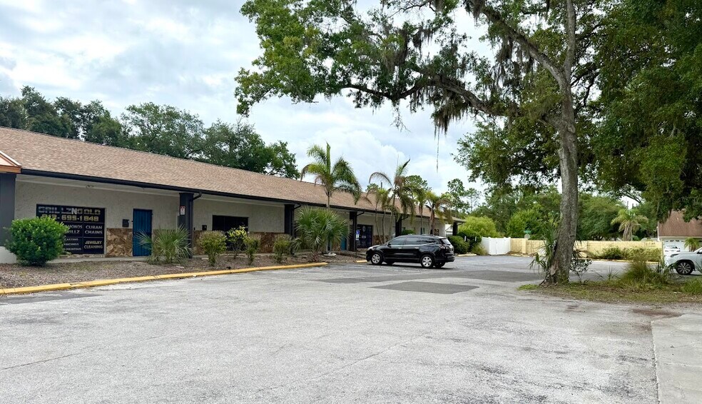 More Photos Of 4211 E Busch Blvd, Tampa Freestanding For Sale