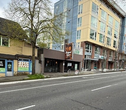 More Photos Of 6509 Roosevelt Way NE, Seattle Storefront For Sale