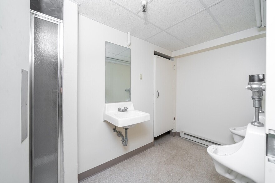 More Photos Of 1310 5th St, North Bergen Medical For Lease