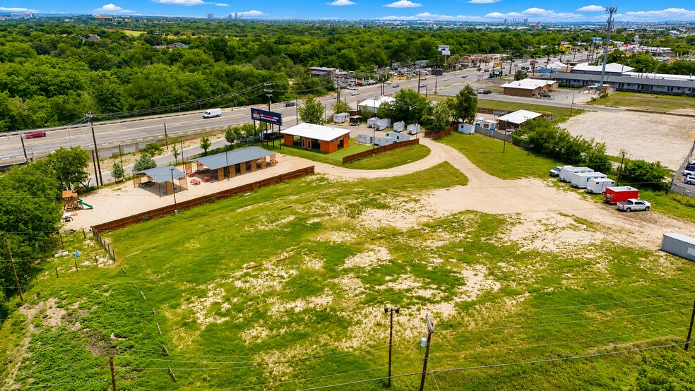 More Photos Of 1916 Austin Hwy, San Antonio General Retail For Sale