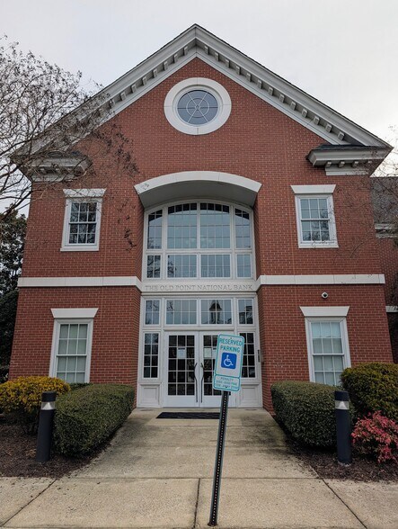 More Photos Of 4139 Ironbound Rd, Williamsburg Bank For Sale